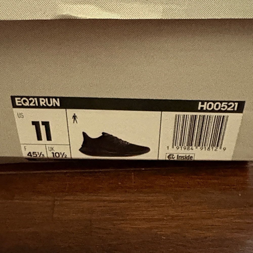 Adidas EQ21 Run. SZ 11. - Picture 3 of 3